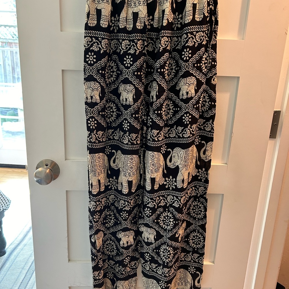 Balloon style pants from Thailand. Great for pj’s, lounging or casual day out.